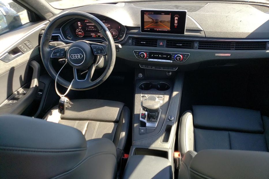 Продам Audi A4 2018 года в Харькове