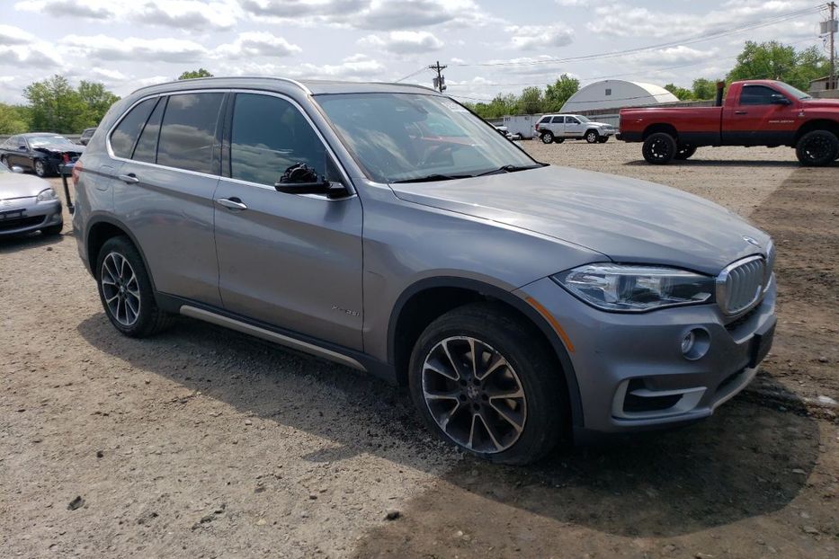 Продам BMW X5 2017 года в Киеве