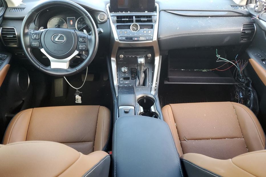 Продам Lexus NX 300 2021 года в Киеве