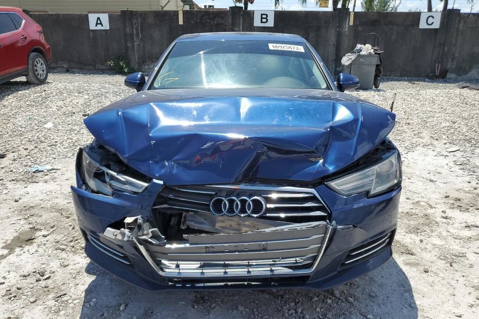 Продам Audi A4 2016 года в Луцке