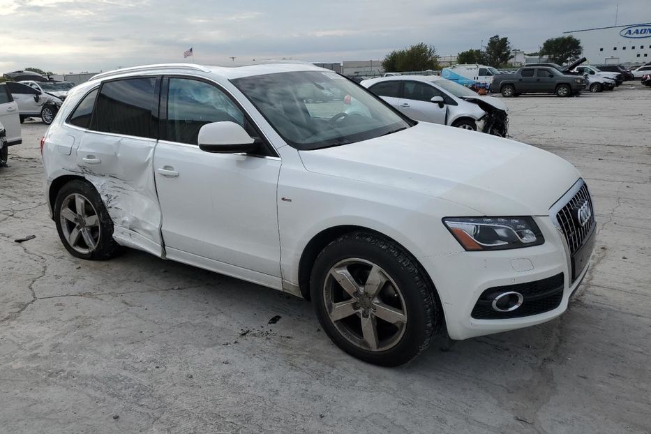 Продам Audi Q5 2012 года в Киеве