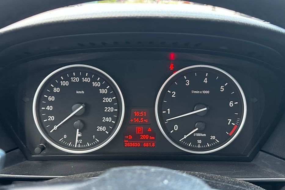 Продам BMW 525 AT 218 кс 2004 года в Киеве