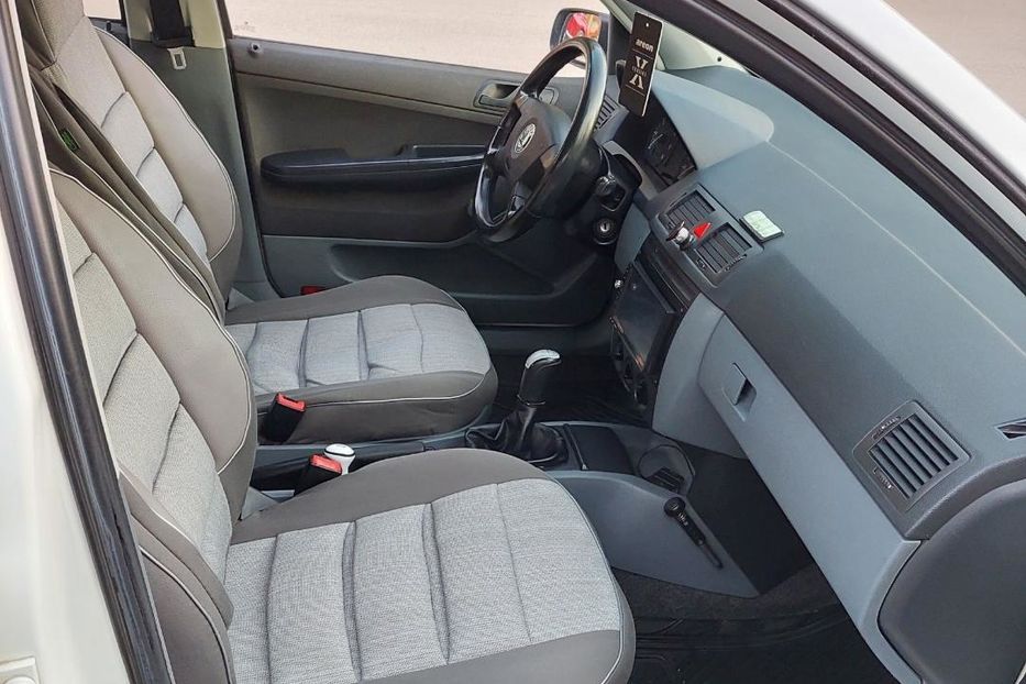 Продам Skoda Fabia 2004 года в г. Белозерское, Донецкая область