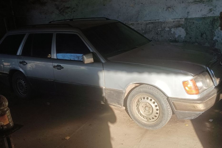 Продам Mercedes-Benz E-Class D 1985 года в г. Раздельная, Одесская область