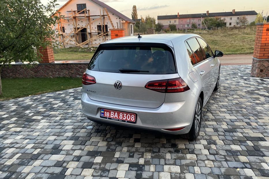 Продам Volkswagen e-Golf 2014 года в Житомире