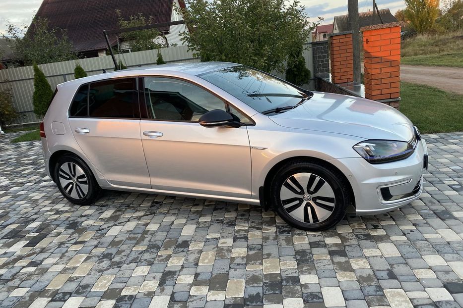 Продам Volkswagen e-Golf 2014 года в Житомире