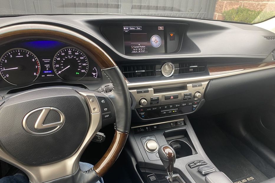 Продам Lexus ES 350 2015 года в Ровно
