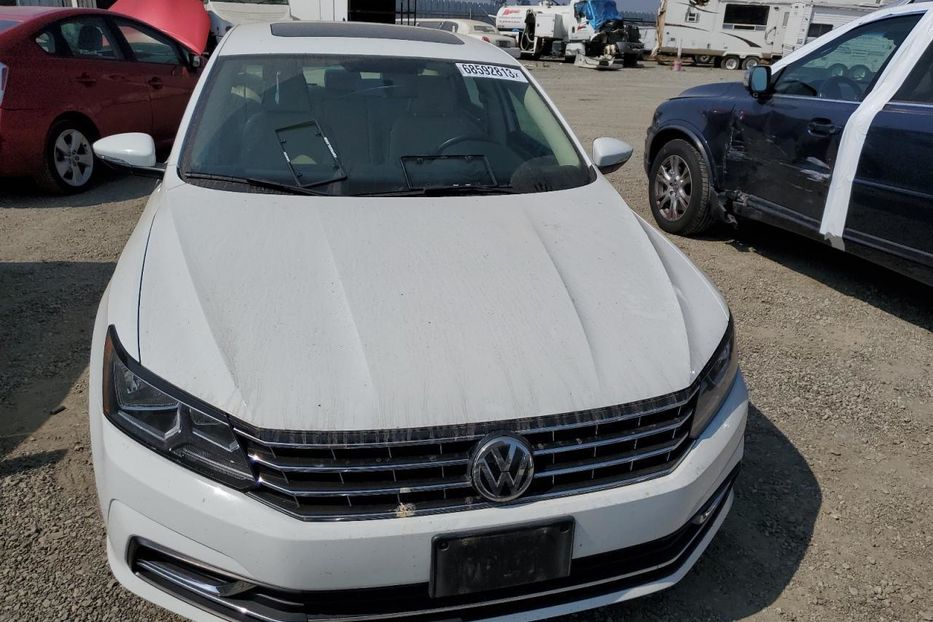 Продам Volkswagen Passat B7 2017 года в Луцке