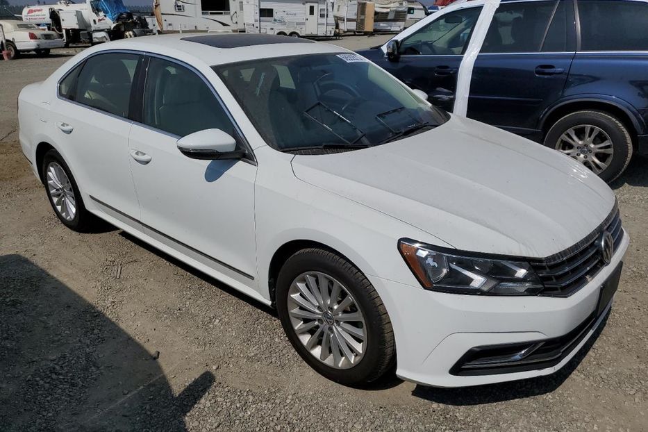 Продам Volkswagen Passat B7 2017 года в Луцке