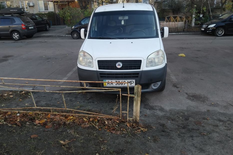 Продам Fiat Doblo пасс. 2008 года в Киеве