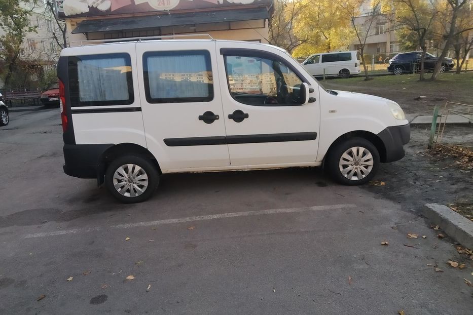 Продам Fiat Doblo пасс. 2008 года в Киеве