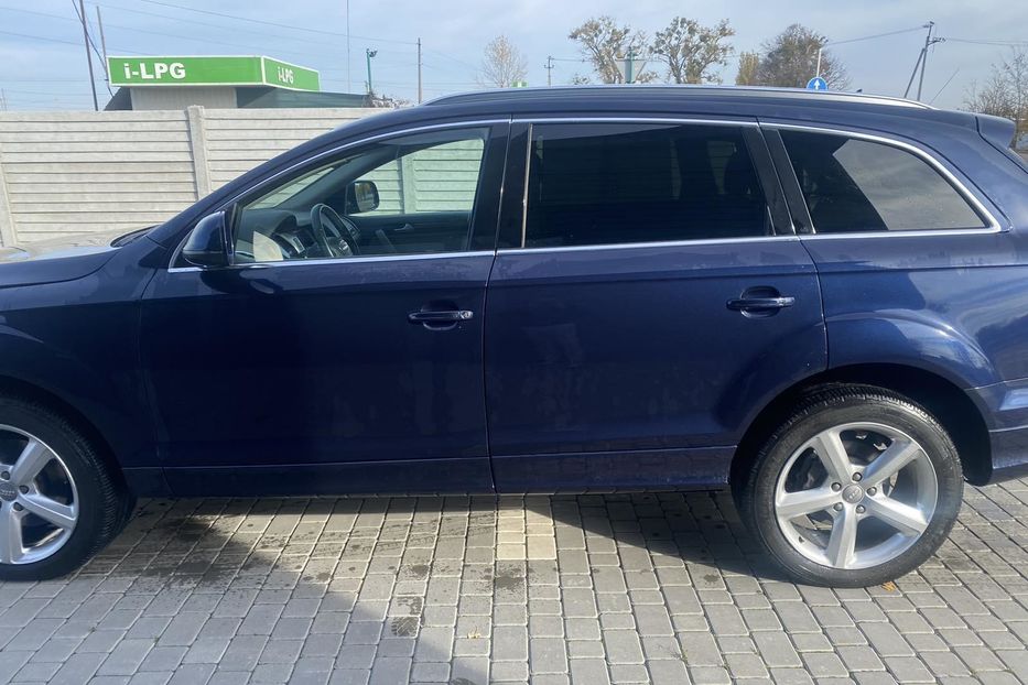 Продам Audi Q7 2015 года в Киеве