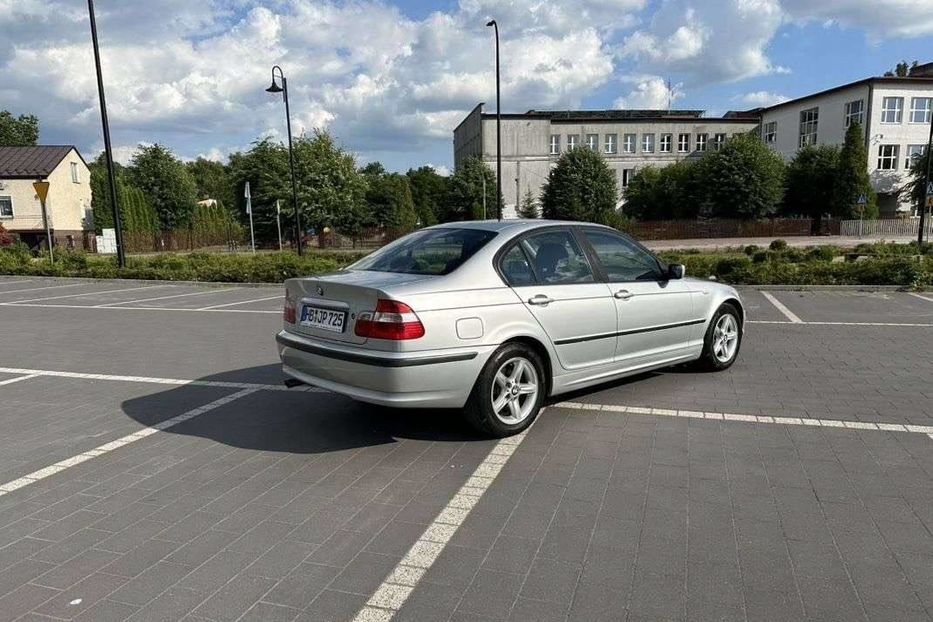 Продам BMW 318 i 2003 года в Харькове