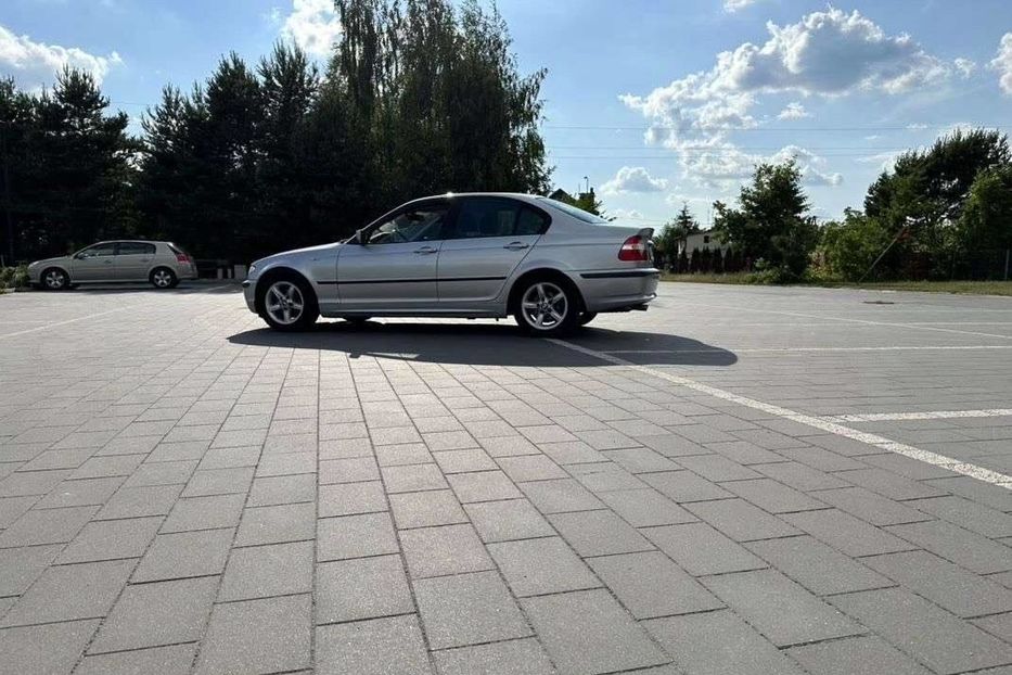 Продам BMW 318 i 2003 года в Харькове