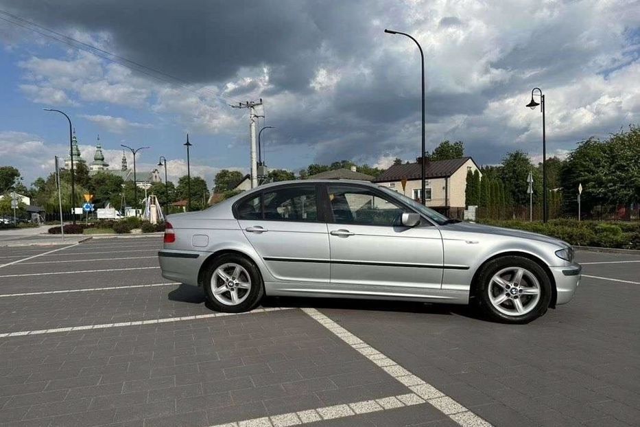 Продам BMW 318 i 2003 года в Харькове