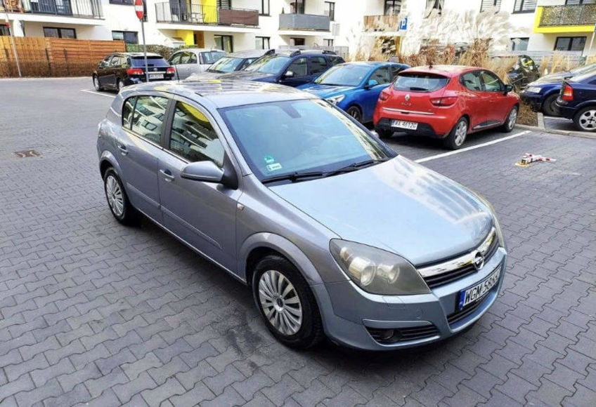 Продам Opel Astra H 2004 года в Харькове