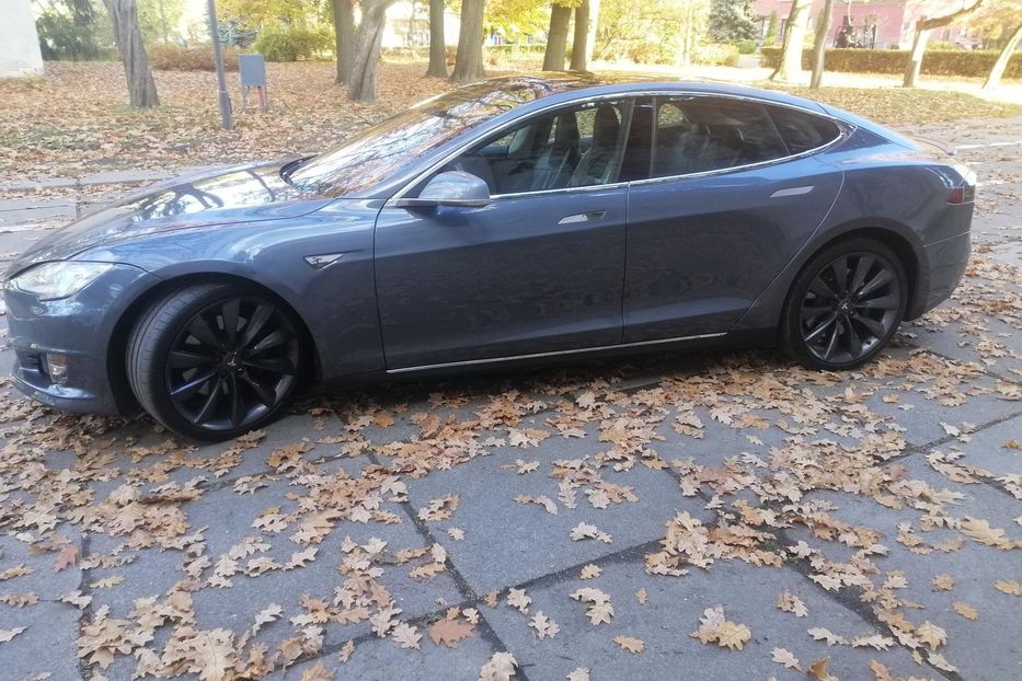 Продам Tesla Model S  Performance 2013 года в Киеве