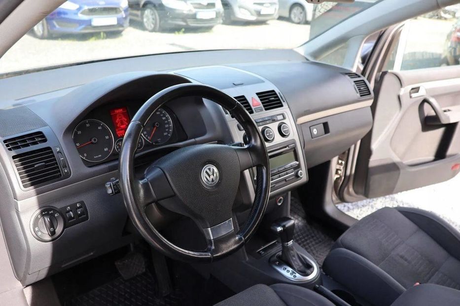 Продам Volkswagen Touran 2009 года в Черкассах