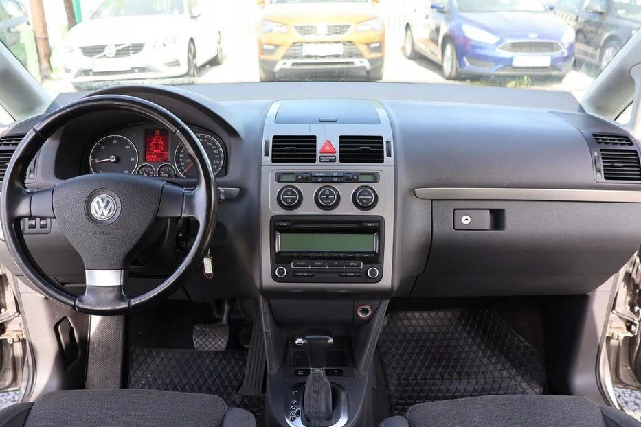 Продам Volkswagen Touran 2009 года в Черкассах