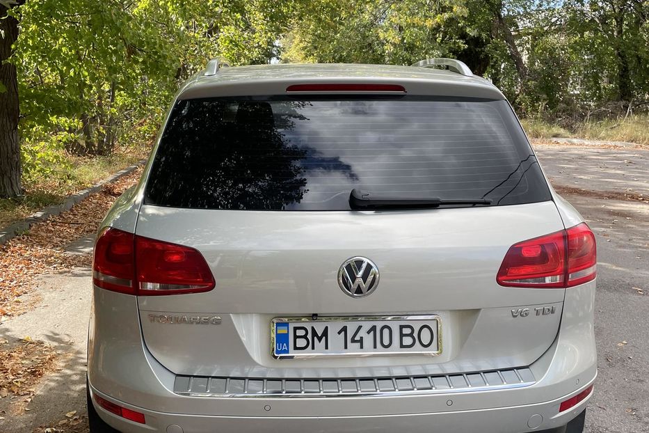 Продам Volkswagen Touareg 2012 года в Киеве