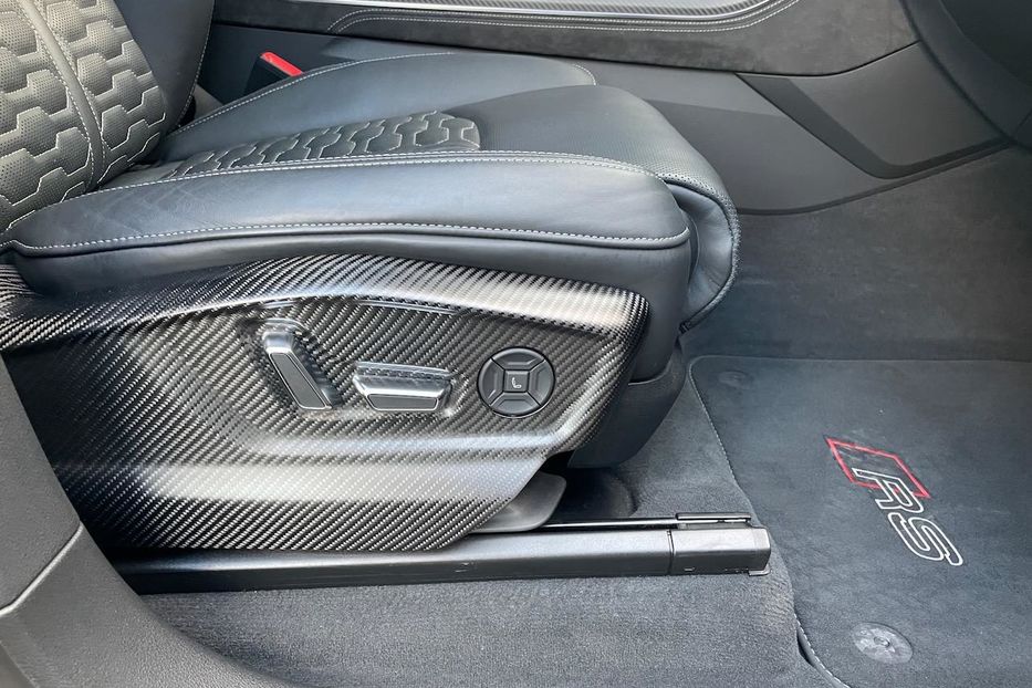 Продам Audi RS Q8 2021 года в Киеве