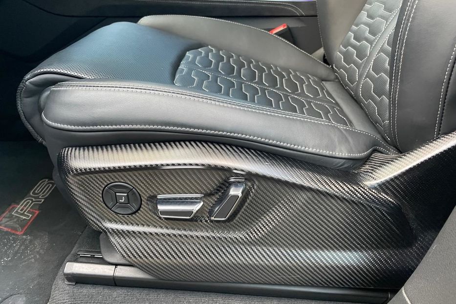 Продам Audi RS Q8 2021 года в Киеве