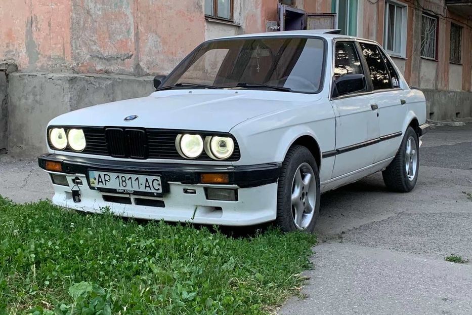 Продам BMW 318 1985 года в Харькове