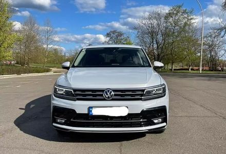 Продам Volkswagen Tiguan Allspace 2018 года в Киеве