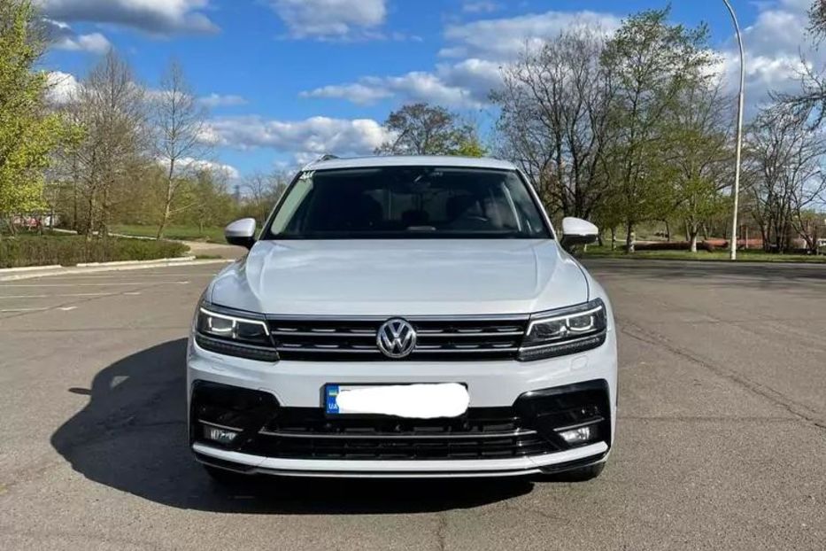 Продам Volkswagen Tiguan Allspace 2018 года в Киеве