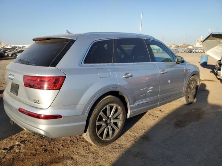 Продам Audi Q7 2017 года в Киеве