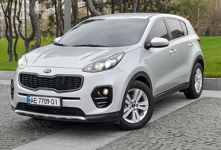 Продам Kia Sportage 2016 года в Днепре