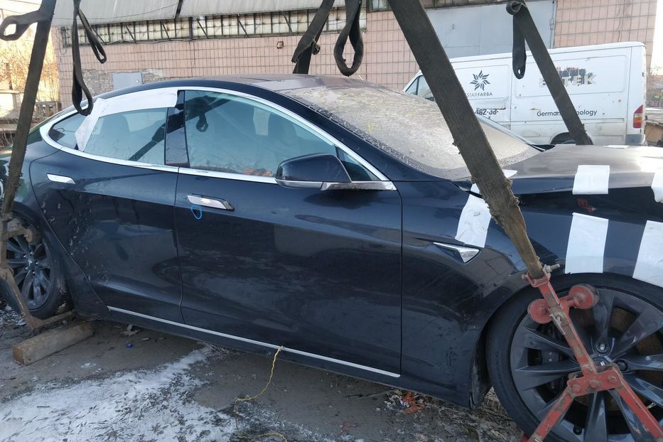 Продам Tesla Model S 75D 2018 года в Киеве