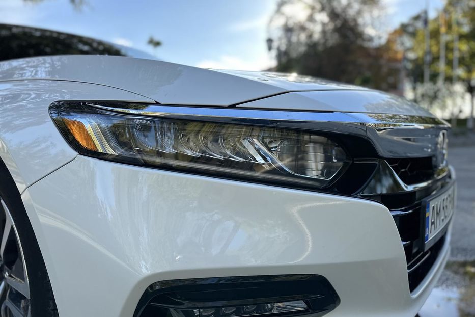 Продам Honda Accord EXL HYBRID 2018 года в Киеве