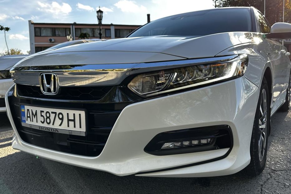 Продам Honda Accord EXL HYBRID 2018 года в Киеве