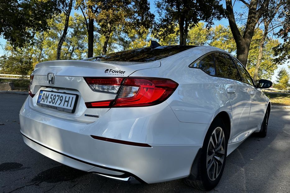 Продам Honda Accord EXL HYBRID 2018 года в Киеве