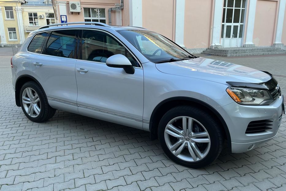 Продам Volkswagen Touareg 2012 года в Полтаве