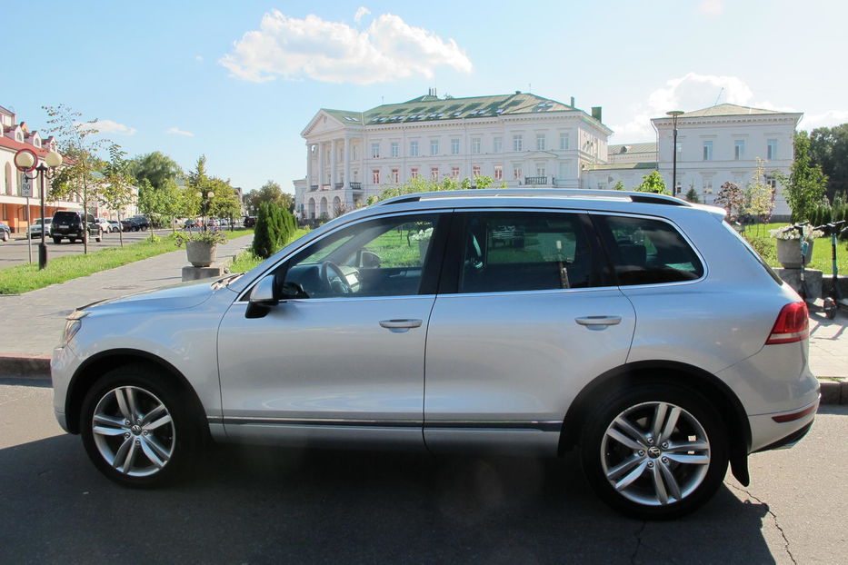 Продам Volkswagen Touareg 2012 года в Полтаве