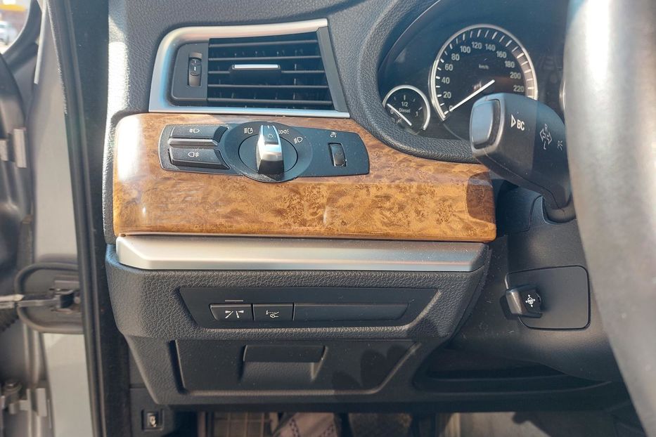 Продам BMW 5 Series GT Gran Turismo 530 D 2010 года в Киеве