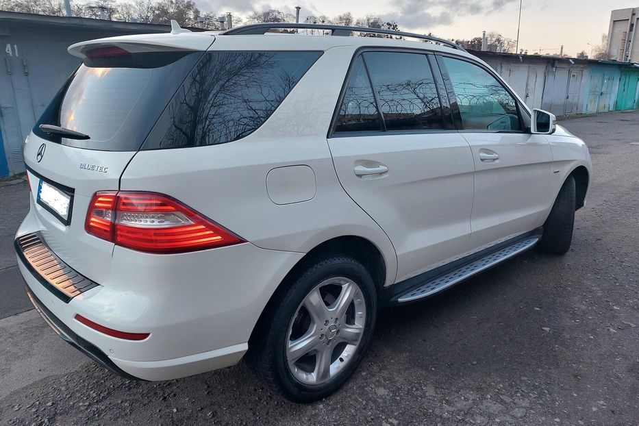 Продам Mercedes-Benz ML 350 BLUETEC 2013 года в Киеве