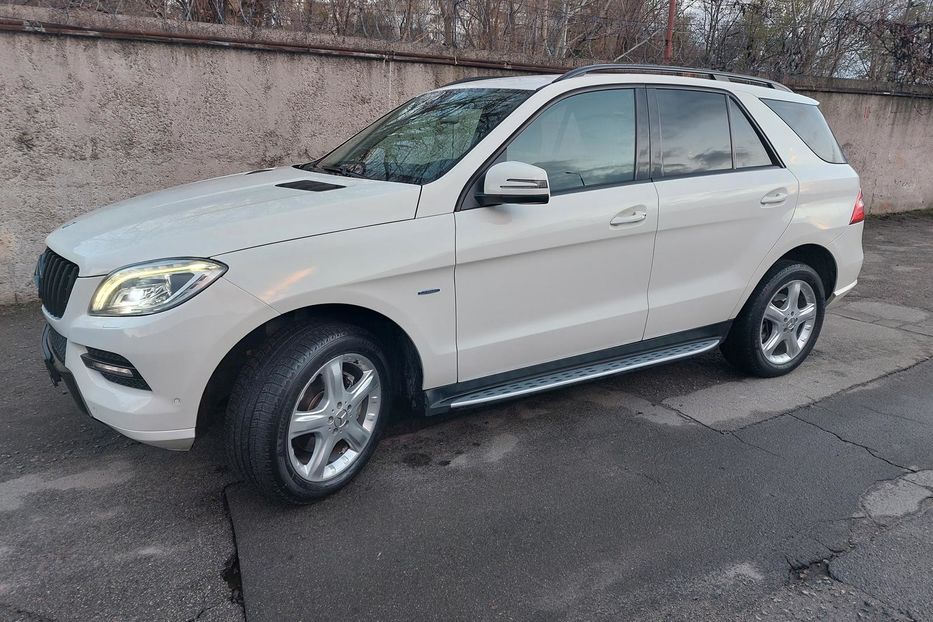 Продам Mercedes-Benz ML 350 BLUETEC 2013 года в Киеве