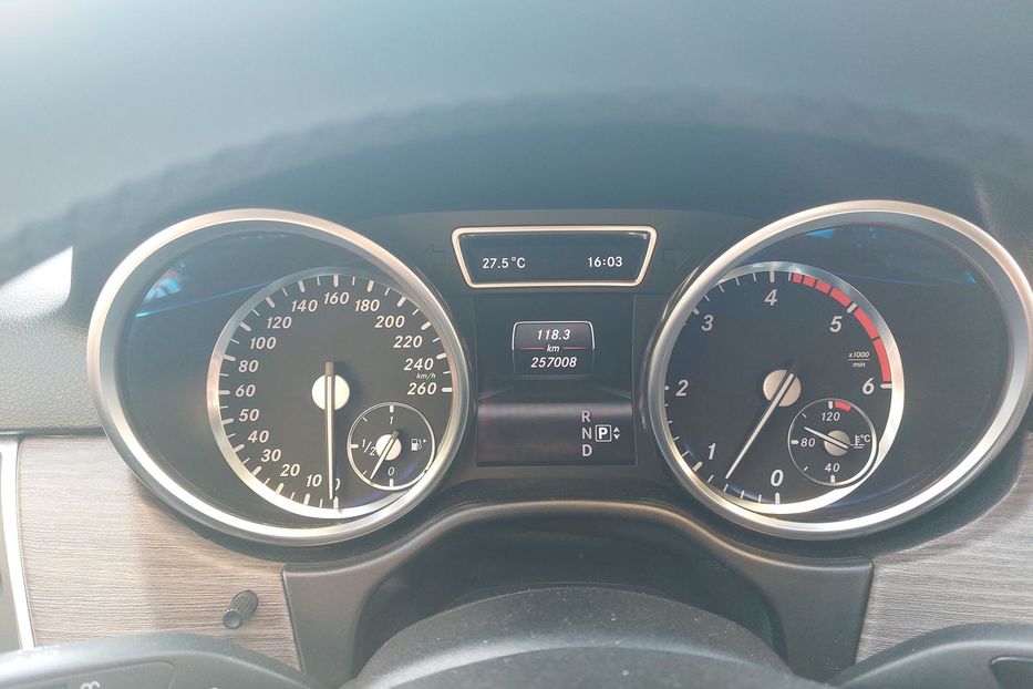 Продам Mercedes-Benz ML 350 BLUETEC 2013 года в Киеве