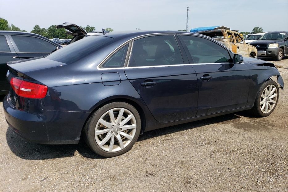 Продам Audi A4 2014 года в Луцке