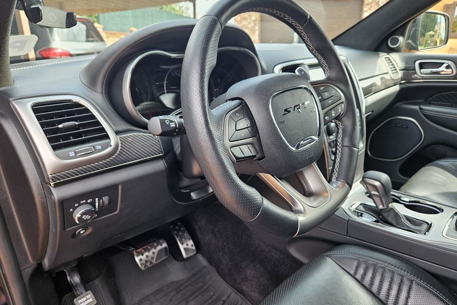 Продам Jeep Grand Cherokee SRT 2016 года в г. Владимир-Волынский, Волынская область