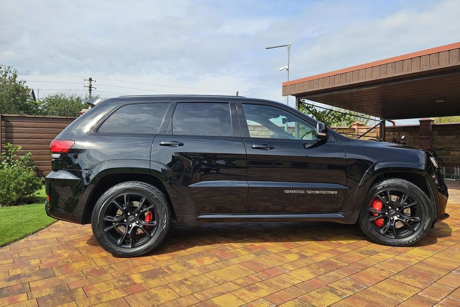 Продам Jeep Grand Cherokee SRT 2016 года в г. Владимир-Волынский, Волынская область