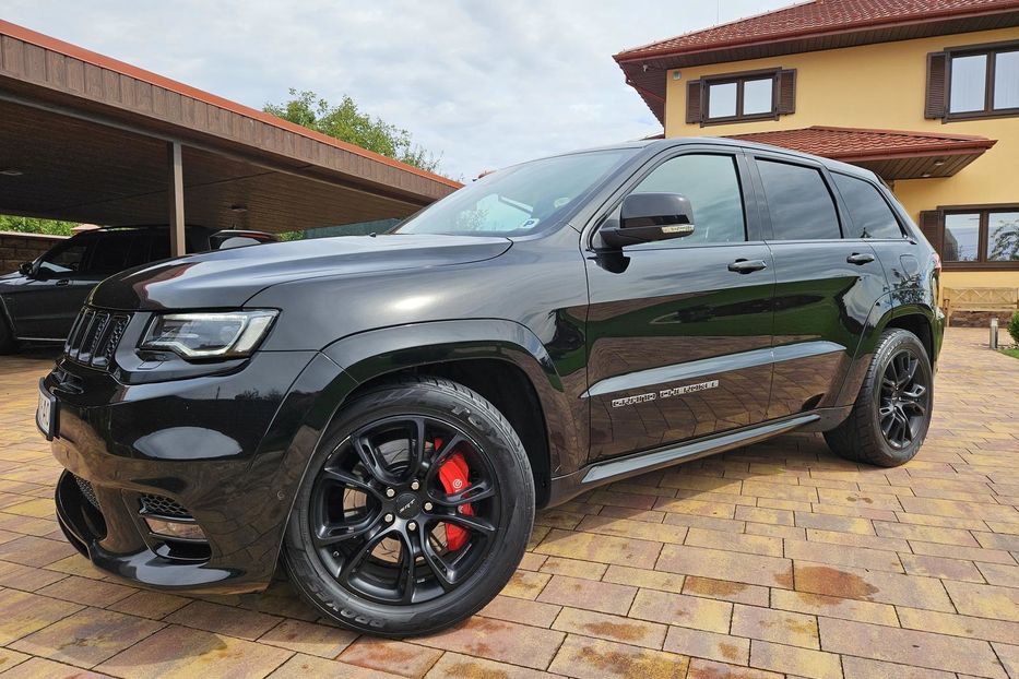 Продам Jeep Grand Cherokee SRT 2016 года в г. Владимир-Волынский, Волынская область