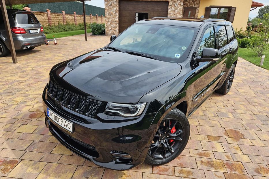 Продам Jeep Grand Cherokee SRT 2016 года в г. Владимир-Волынский, Волынская область