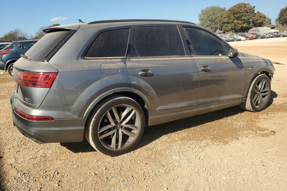 Продам Audi Q7 2017 года в Луцке