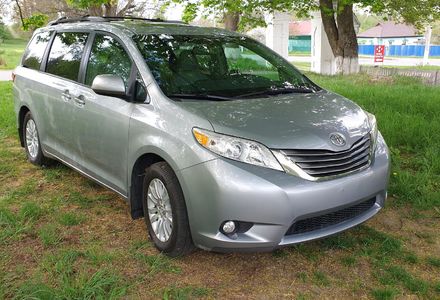 Продам Toyota Sienna XLE 2016 года в Киеве