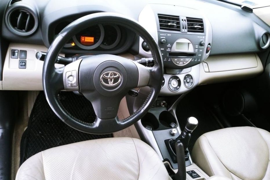Продам Toyota Rav 4 2007 года в г. Купянск, Харьковская область