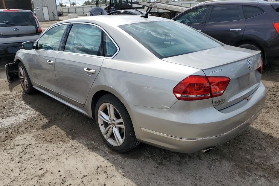 Продам Volkswagen Passat B7 2015 года в Киеве